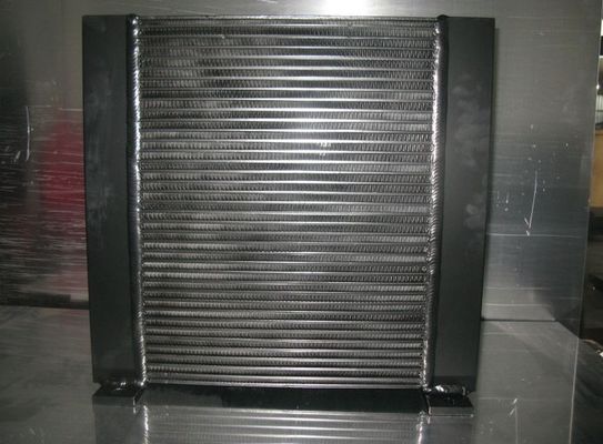 Aleta da placa preta que solda o permutador de calor do óleo hidráulico para a máquina escavadora/rolo vibratile