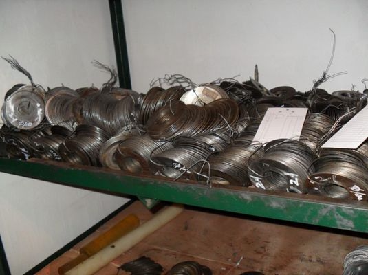 Máquina alta expulsa dos tubos de aletas com CS das matérias primas/SS/COMO/cobre/Alu/tubos Titanium